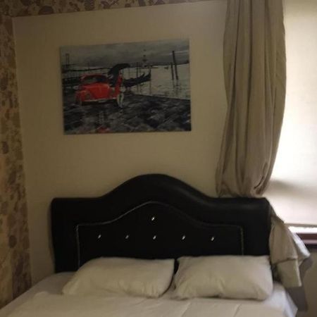 Divan Wooden Guesthouse Istanbul Exterior photo