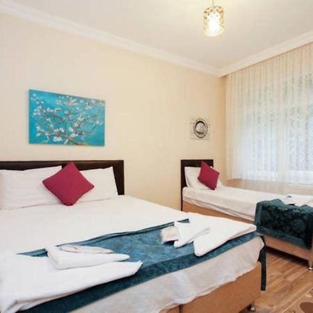 Divan Wooden Guesthouse Istanbul Exterior photo