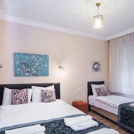 Divan Wooden Guesthouse Istanbul Exterior photo