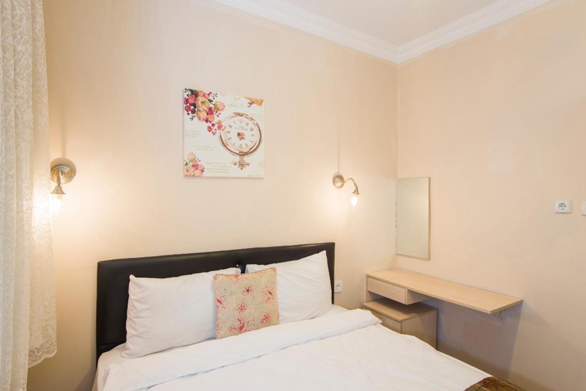 Divan Wooden Guesthouse Istanbul Exterior photo